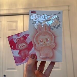 Love Big Into Energy Labubu / Popmart